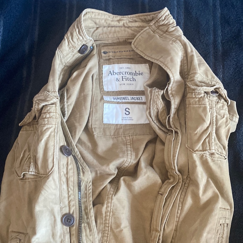 Abercrombie and Fitch Men’s Cargo Khaki Jacket size small